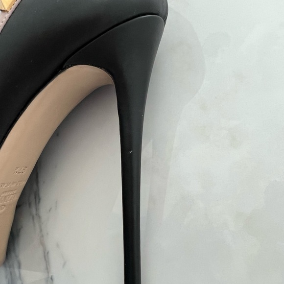 Authentic Valentino Heels 👠 - Picture 6 of 12